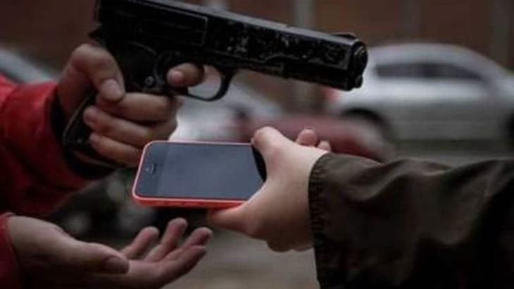 Asaltan con violencia a una pareja en Punta Brava para robarles una motocicleta Asaltan con violencia a una pareja en Punta Brava para robarles una motocicleta
