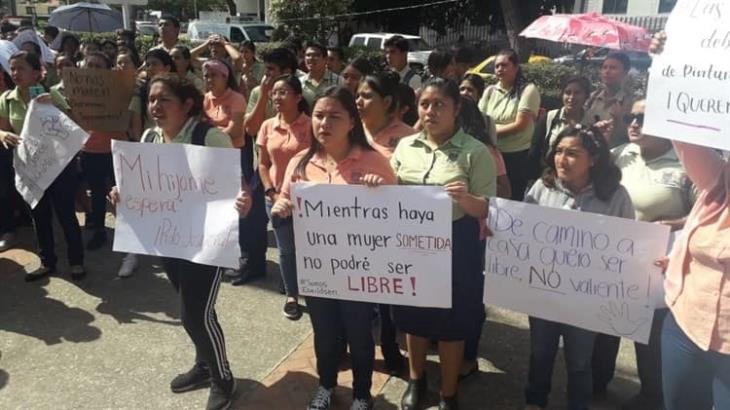 Recomienda gobernador a estudiantes que han sufrido acoso sexual presentar denuncias para deslindar responsabilidades Recomienda gobernador a estudiantes que han sufrido acoso sexual presentar denuncias para deslindar responsabilidades