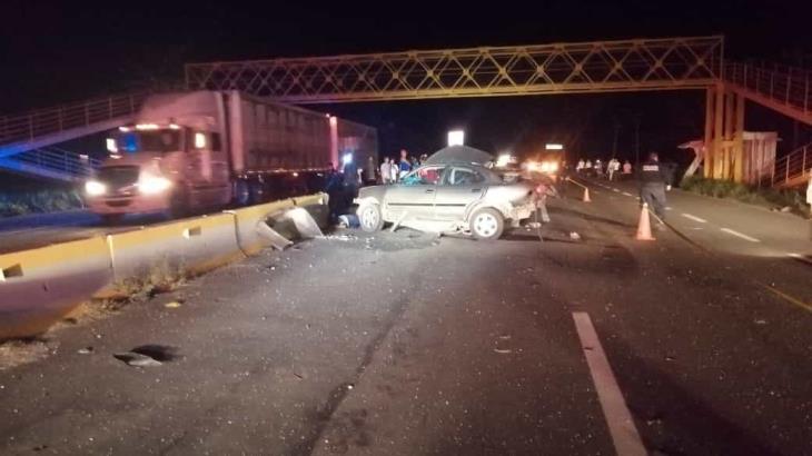 Mueren dos personas en choque en la Villahermosa-Macuspana Mueren dos personas en choque en la Villahermosa-Macuspana