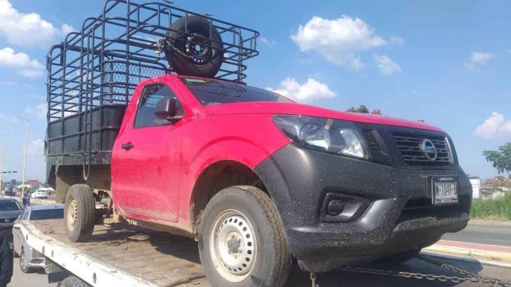 Detienen en Huimanguillo a sujeto que conducía camioneta con reporte de robo Detienen en Huimanguillo a sujeto que conducía camioneta con reporte de robo