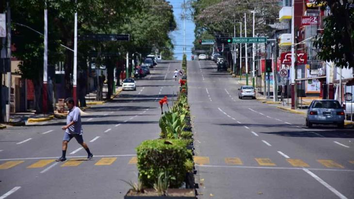 Semi vacías lucieron las calles de Villahermosa este primer domingo de aislamiento ante el covid-19 Semi vacías lucieron las calles de Villahermosa este primer domingo de aislamiento ante el covid-19