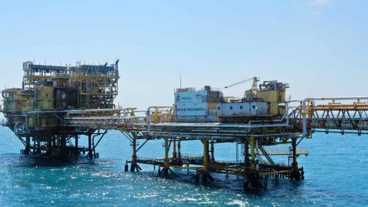 Cae la Mezcla mexicana 2.9 por ciento y cierra en 15.33 dólares por barril Cae la Mezcla mexicana 2.9 por ciento y cierra en 15.33 dólares por barril
