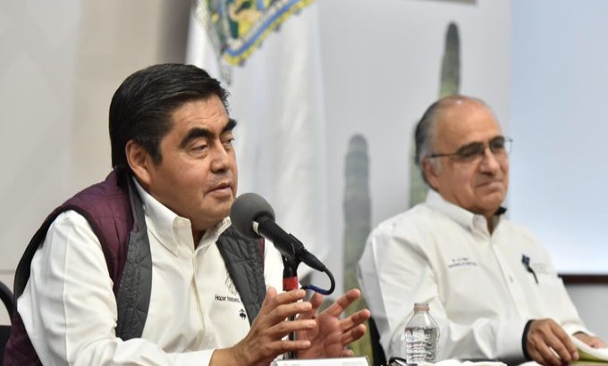 Declara gobernador de Puebla que los pobres son inmunes al Covid-19 Declara gobernador de Puebla que los pobres son inmunes al Covid-19