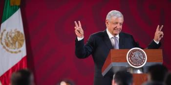 Cuando pase la contingencia sanitaria, se celebrará con abrazos y besos en las plazas públicas: AMLO