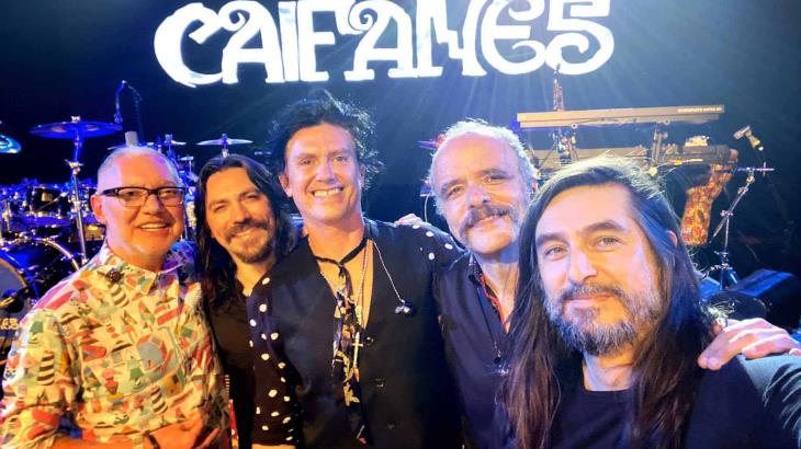 Con su éxito ´Afuera´, Saúl de Jaguares invita a la gente a quedarse en casa durante contingencia Con su éxito ´Afuera´, Saúl de Jaguares invita a la gente a quedarse en casa durante contingencia