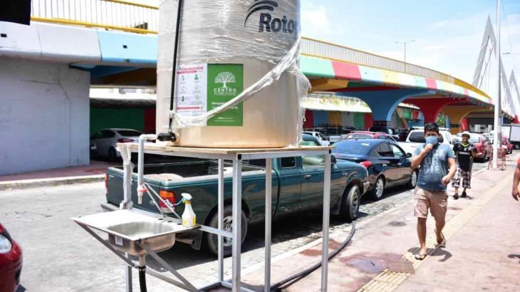 Promueven el lavado de manos en clientes del tianguis Jesús Taracena Promueven el lavado de manos en clientes del tianguis Jesús Taracena