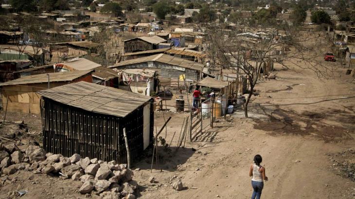 Pobreza extrema en México aumentaría a 15.9% tras pandemia de COVID-19, alerta CEPAL Pobreza extrema en México aumentaría a 15.9% tras pandemia de COVID-19, alerta CEPAL
