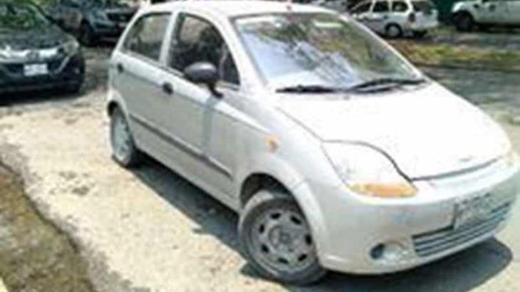 Recuperan auto con reporte de robo cerca del fraccionamiento Galaxias Recuperan auto con reporte de robo cerca del fraccionamiento Galaxias