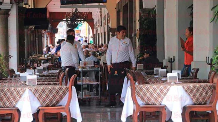 Anuncia AMLO créditos para meseros, tianguistas, taxistas y trabajadores del sector turístico Anuncia AMLO créditos para meseros, tianguistas, taxistas y trabajadores del sector turístico