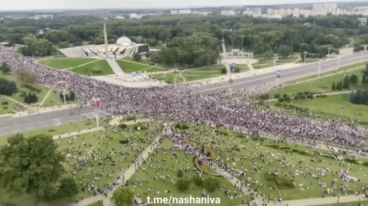 Por cuarto fin de semana manifestantes vuelven a las calles de Bielorrusia para exigir la renuncia de Alexander Lukashenko Por cuarto fin de semana manifestantes vuelven a las calles de Bielorrusia para exigir la renuncia de Alexander Lukashenko