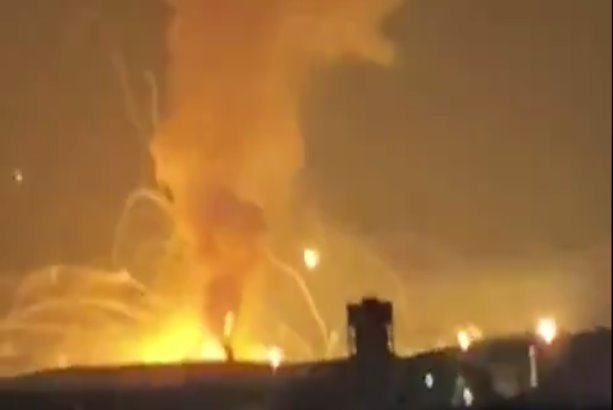 Explota almacén de munición militar al norte de Jordania, no se reportan heridos Explota almacén de munición militar al norte de Jordania, no se reportan heridos