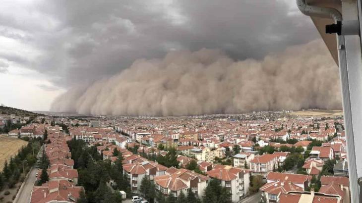 Tormenta de arena deja seis heridos en Turquía Tormenta de arena deja seis heridos en Turquía