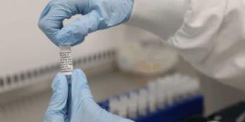 Oxford y AstraZeneca reanudan este sábado ensayos de su vacuna contra Covid-19