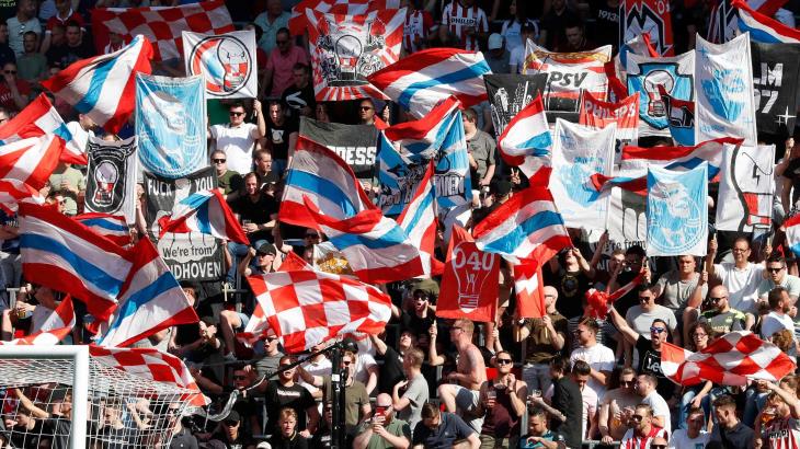 Aficionados del PSV reconocen haber "humillado" a indigentes en España Aficionados del PSV reconocen haber "humillado" a indigentes en España