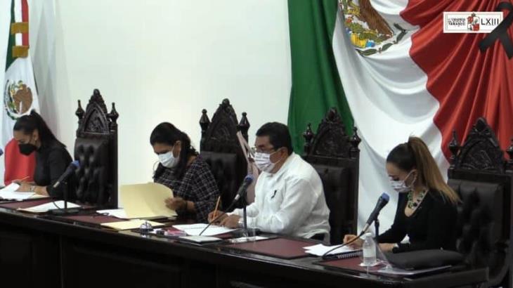 Apoyo a damnificados llega al Congreso y diputados arman discusión; oposición acusa mala planificación Apoyo a damnificados llega al Congreso y diputados arman discusión; oposición acusa mala planificación