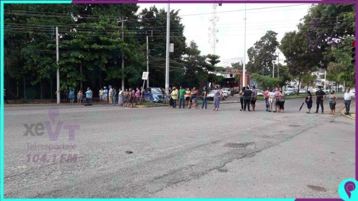Bloqueos activos en Tabasco con corte a las 11:30 horas Bloqueos activos en Tabasco con corte a las 11:30 horas