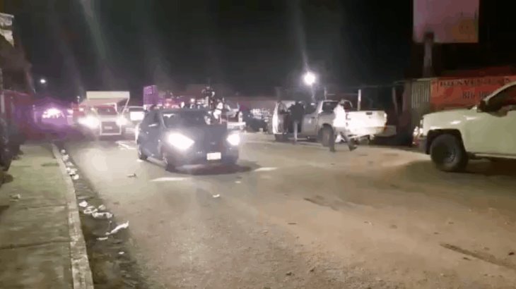 Liberan carretera a Nacajuca; aseguran unidades que dejaron abandonadas Liberan carretera a Nacajuca; aseguran unidades que dejaron abandonadas