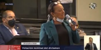 ¡A favor cabrones!... así votó una senadora de Morena para la desaparición de los 109 fideicomisos