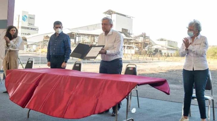 Firma AMLO acta de intención para reparación integral de fallecidos en Pasta de Conchos Firma AMLO acta de intención para reparación integral de fallecidos en Pasta de Conchos