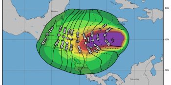 ´Eta´ continúa intensificándose; antes de tocar tierra podría ser categoría 5
