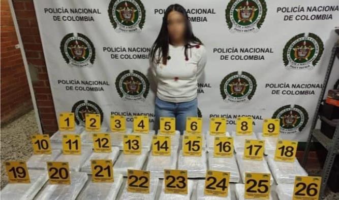Detienen a tres mujeres en Bogotá con 30 kilos de cocaína; se dirigían a México Detienen a tres mujeres en Bogotá con 30 kilos de cocaína; se dirigían a México
