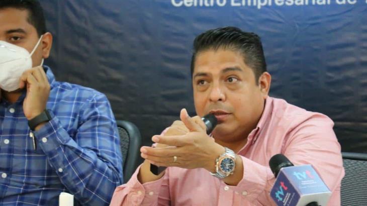 Discusión desgastante entre AALH y Bartlett ha dejado a un lado la atención a damnificados, señala Coparmex Discusión desgastante entre AALH y Bartlett ha dejado a un lado la atención a damnificados, señala Coparmex