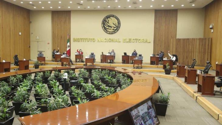 Pese a recortes, cree AMLO que al INE le alcanza para las elecciones y la consulta sobre los ex presidentes Pese a recortes, cree AMLO que al INE le alcanza para las elecciones y la consulta sobre los ex presidentes