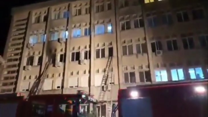 Mueren 10 personas tras incendio de hospital para el tratamiento del COVID-19 en Rumania Mueren 10 personas tras incendio de hospital para el tratamiento del COVID-19 en Rumania