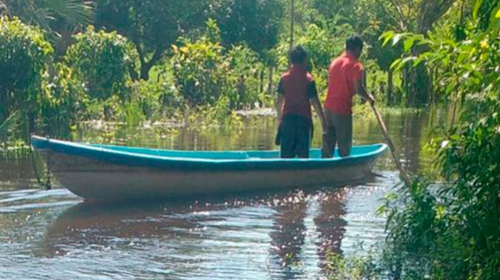 Roban cayuco en Tamulté de las Sabanas que era usado para ayudar a damnificados Roban cayuco en Tamulté de las Sabanas que era usado para ayudar a damnificados
