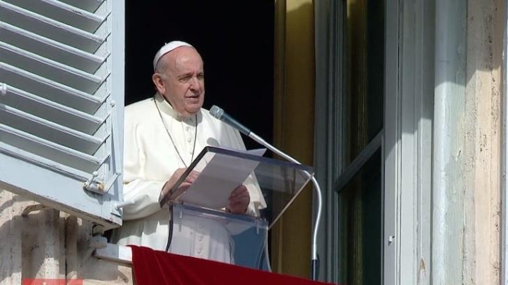 Reza Papa Francisco por víctimas del incendio en hospital de Rumanía y del tifón en Filipinas Reza Papa Francisco por víctimas del incendio en hospital de Rumanía y del tifón en Filipinas