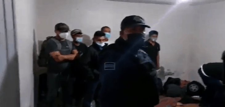 Rescatan a 44 migrantes hacinados en domicilio de Ecatepec Rescatan a 44 migrantes hacinados en domicilio de Ecatepec