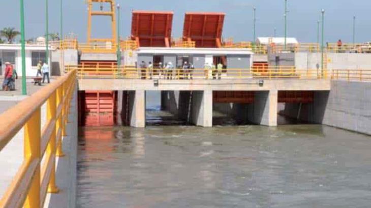 Insiste AMLO en que cierre de "El Macayo" evitó que Villahermosa se fuera "a pique" Insiste AMLO en que cierre de "El Macayo" evitó que Villahermosa se fuera "a pique"