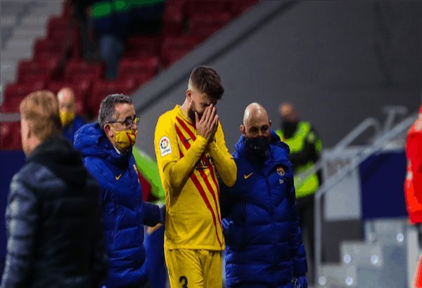 Se lesiona Gerard Piqué en la derrota del Barcelona ante el Atlético de Madrid Se lesiona Gerard Piqué en la derrota del Barcelona ante el Atlético de Madrid
