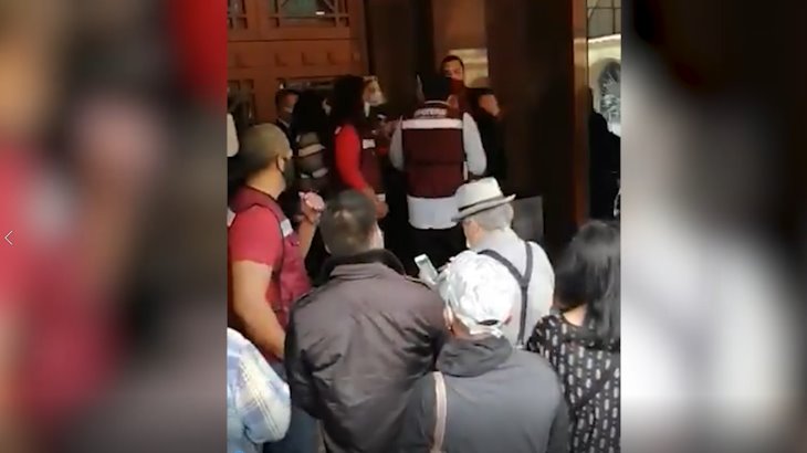 Inconformes por alianza de Morena en Nuevo León provocan zafarrancho que obliga a suspender reunión con Mario Delgado Inconformes por alianza de Morena en Nuevo León provocan zafarrancho que obliga a suspender reunión con Mario Delgado