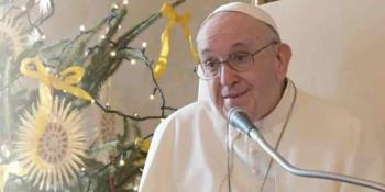Cuestiona el Papa si es justo cancelar una vida humana para resolver un problema; aborto es un problema humano, dice
