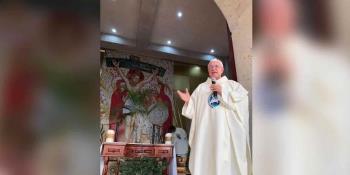Practican traqueostomía sin complicaciones al padre Rubén Ponce de León