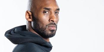 Piloto de Kobe Bryant se habría desorientado durante el vuelo: investigación