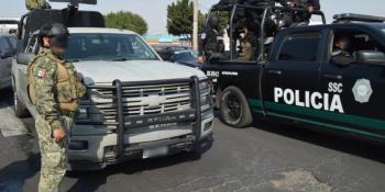 Decomisan en Iztapalapa 120 toneladas de autopartes; detienen a cinco