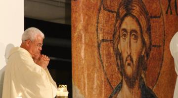 Padre Rubén se mantiene en observación para retiro del ventilador reporta Parroquia de San Sebastián