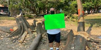 Se inconforman vecinos por tala de árboles en parque de Infonavit Atasta
