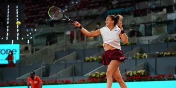 Barty y Sabalenka pasan a la final de la Mutua Madrileña