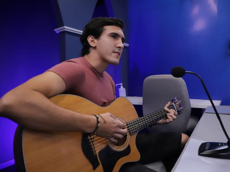 Prepara el tabasqueño Alex Díaz LP con temas de su autoría Prepara el tabasqueño Alex Díaz LP con temas de su autoría