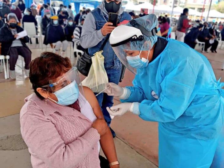 Perú se convierte en el país con la mayor tasa de mortalidad en el mundo a causa del COVID Perú se convierte en el país con la mayor tasa de mortalidad en el mundo a causa del COVID
