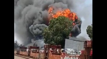 Explota y se incendia bodega en Veracruz; no se reportan personas lesionadas