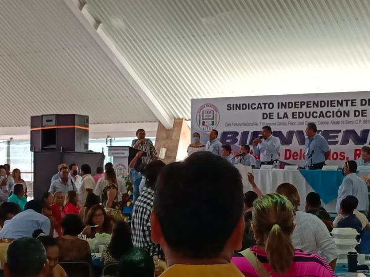 Maestros reclaman al SITET cuentas de cuotas sindicales y renovación de la Dirigencia Maestros reclaman al SITET cuentas de cuotas sindicales y renovación de la Dirigencia