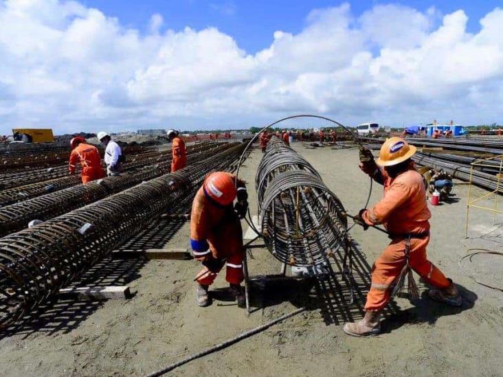 Emplear a trabajadores de refinería “Olmeca” en obras federales no soluciona desempleo en Tabasco: Coparmex Emplear a trabajadores de refinería “Olmeca” en obras federales no soluciona desempleo en Tabasco: Coparmex