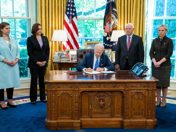 Firma Biden ley para acelerar el envío de ayuda militar a Ucrania Firma Biden ley para acelerar el envío de ayuda militar a Ucrania